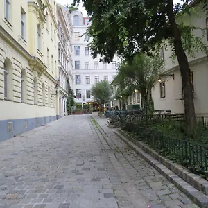 Spittelberg Schrankgasse Vienna